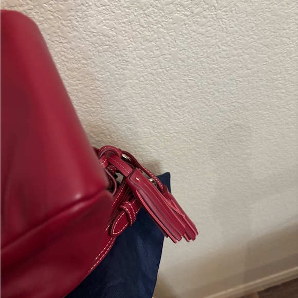 Dooney & Bourke's Teagan Mulberry Purse. - Picture 10 of 16